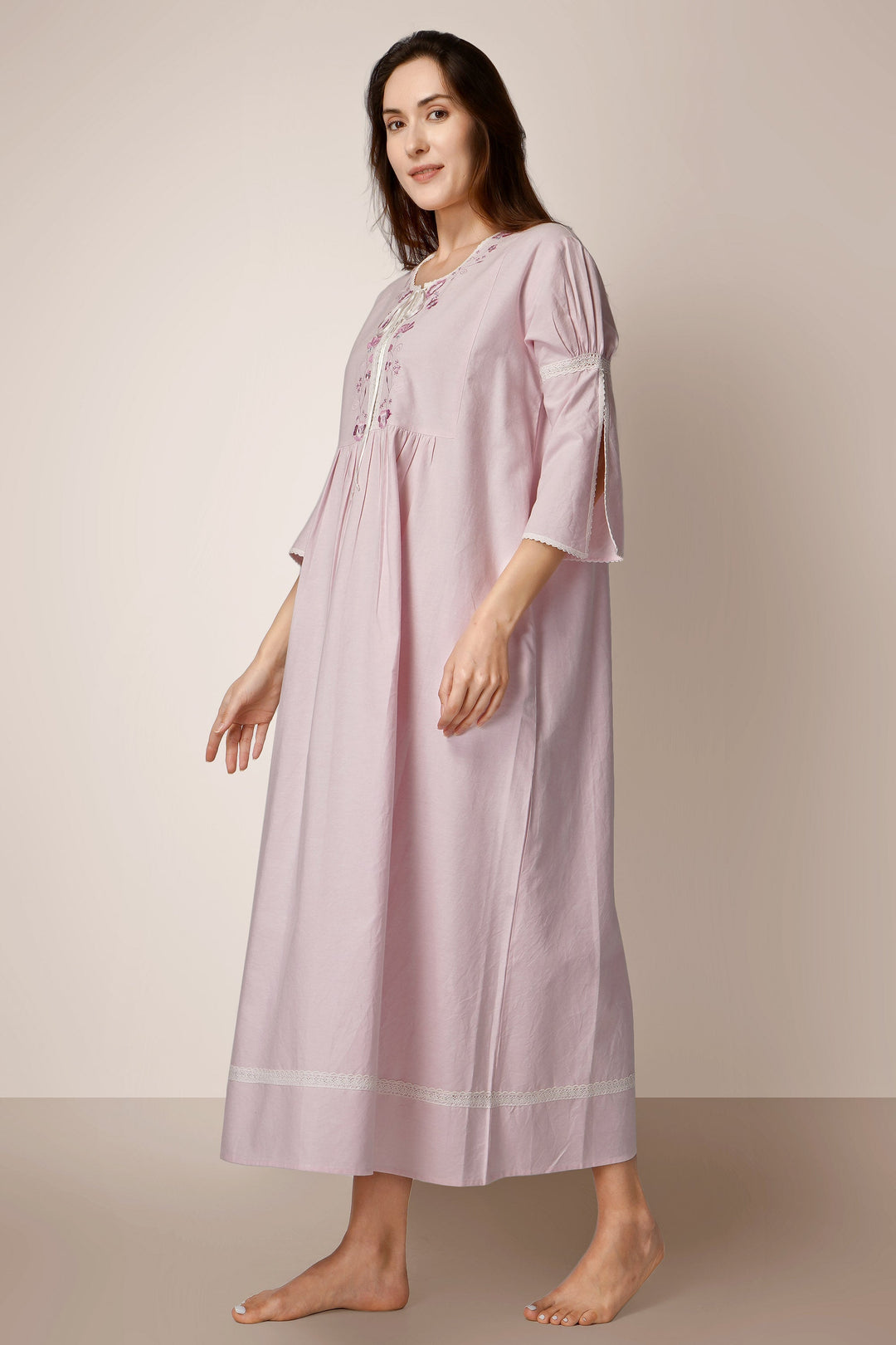 Josephine, Nightdress