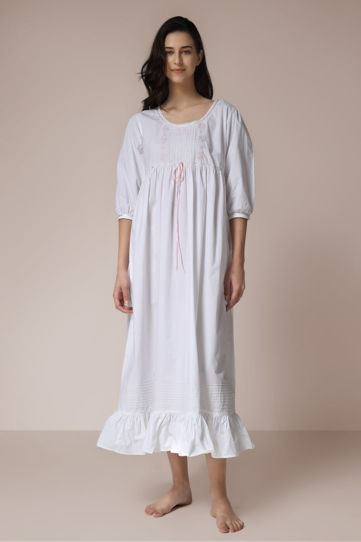 Orla, Nightdress