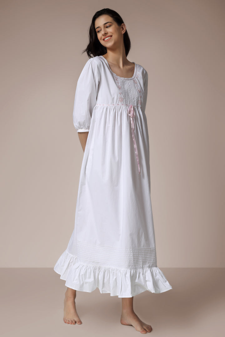 Orla, Nightdress