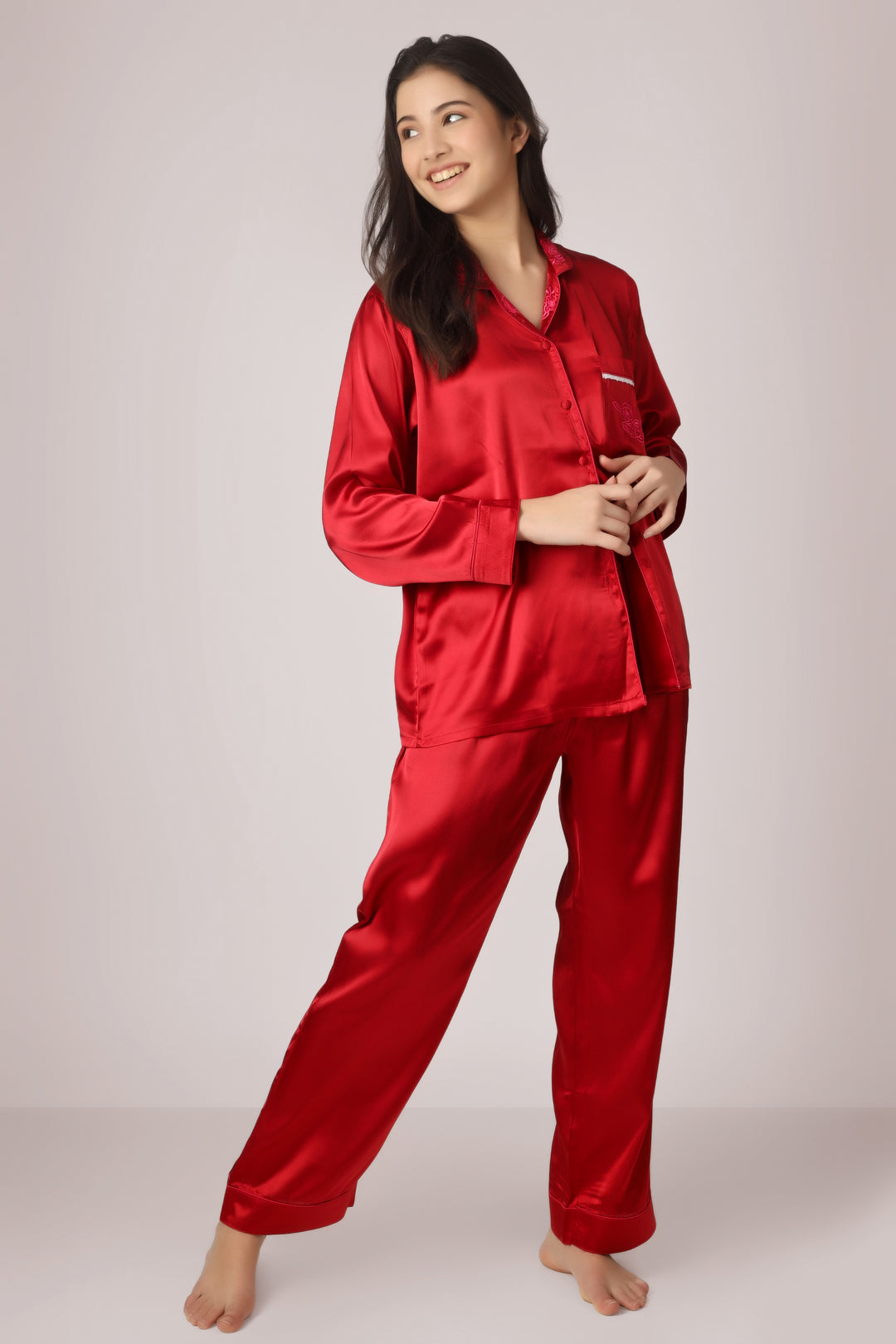 Linda, Pyjama Suit