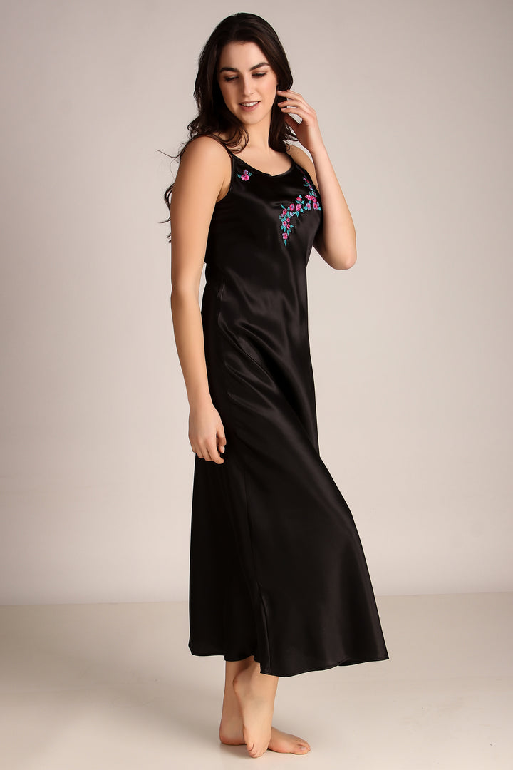 Zezie, Satin Nightdress