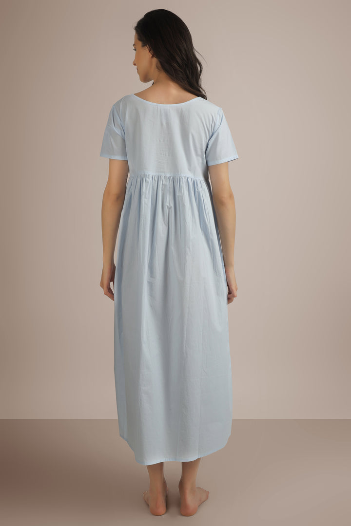 Leia, Nightdress